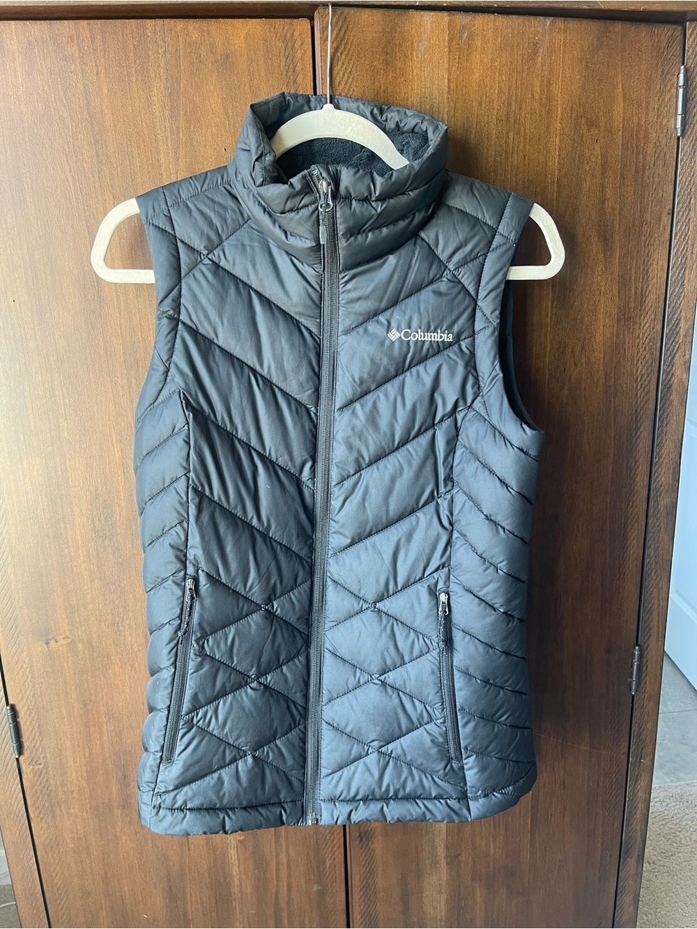 Columbia Women's Black Quilted Insulated Vest. Omni-heat collection